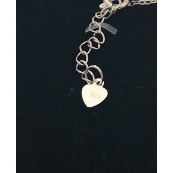 Beautiful Four Leaf Clover Bracelet - Sterling Silver - Picture 3 of 5